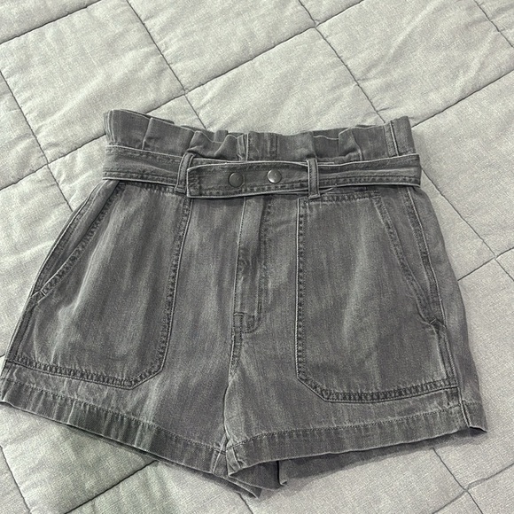 Madewell Denim Snap-Belt Paperbag Shorts in Pale Grey Sz 28 - Picture 9 of 12